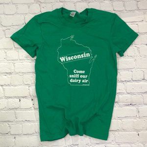 Wisconsin Logo Tee "Come Sniff Our Dairy Air" Sz S